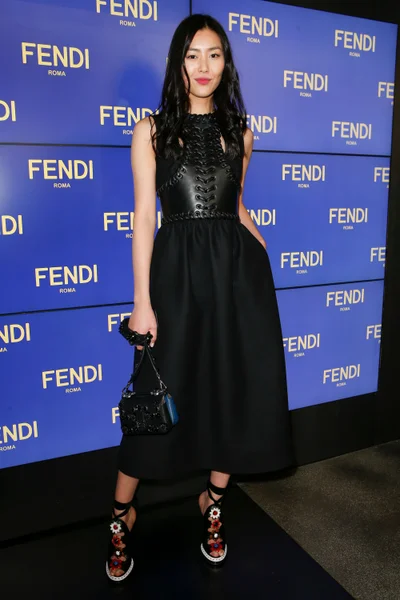 Look 1